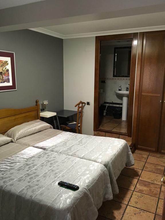 Pension La Redonda โลโกรโญ ภายนอก รูปภาพ