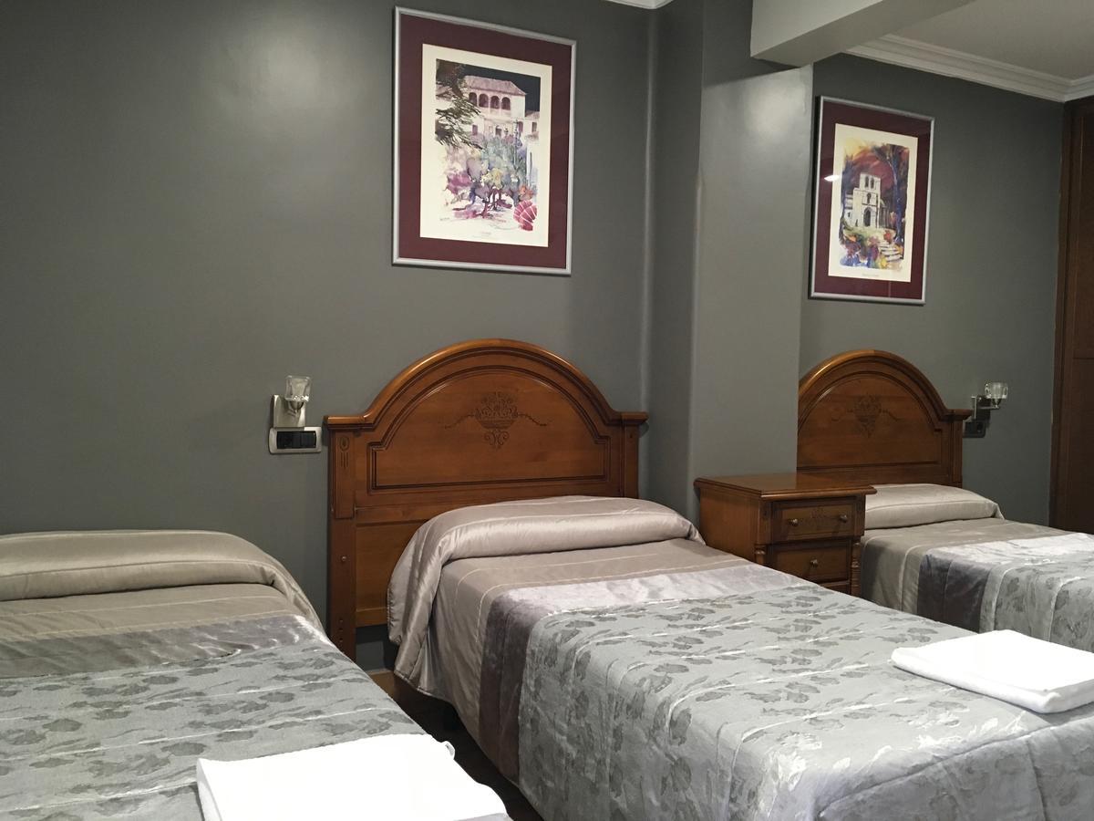 Pension La Redonda โลโกรโญ ภายนอก รูปภาพ